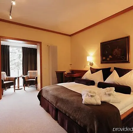イン ビータス Sundlauenen